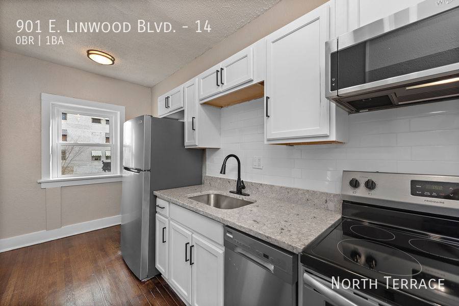 Apartment for rent at 901 E Linwood Blvd, Kansas City, MO 64109