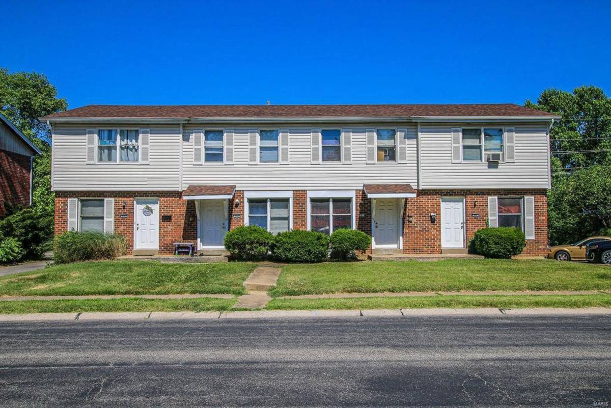 Townhouse for rent at 920 Parkcrest Dr, Saint Charles, MO 63301