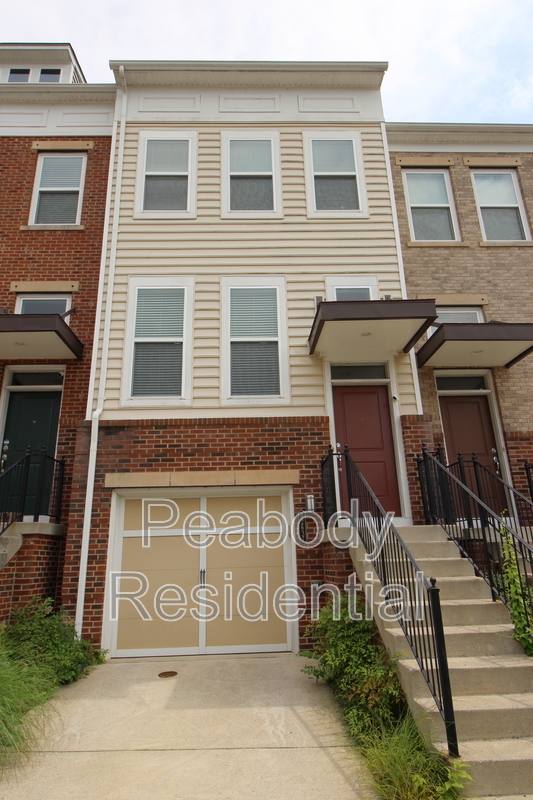 Townhouse for rent at 42637 New Dawn Terrace, Ashburn, VA 20148