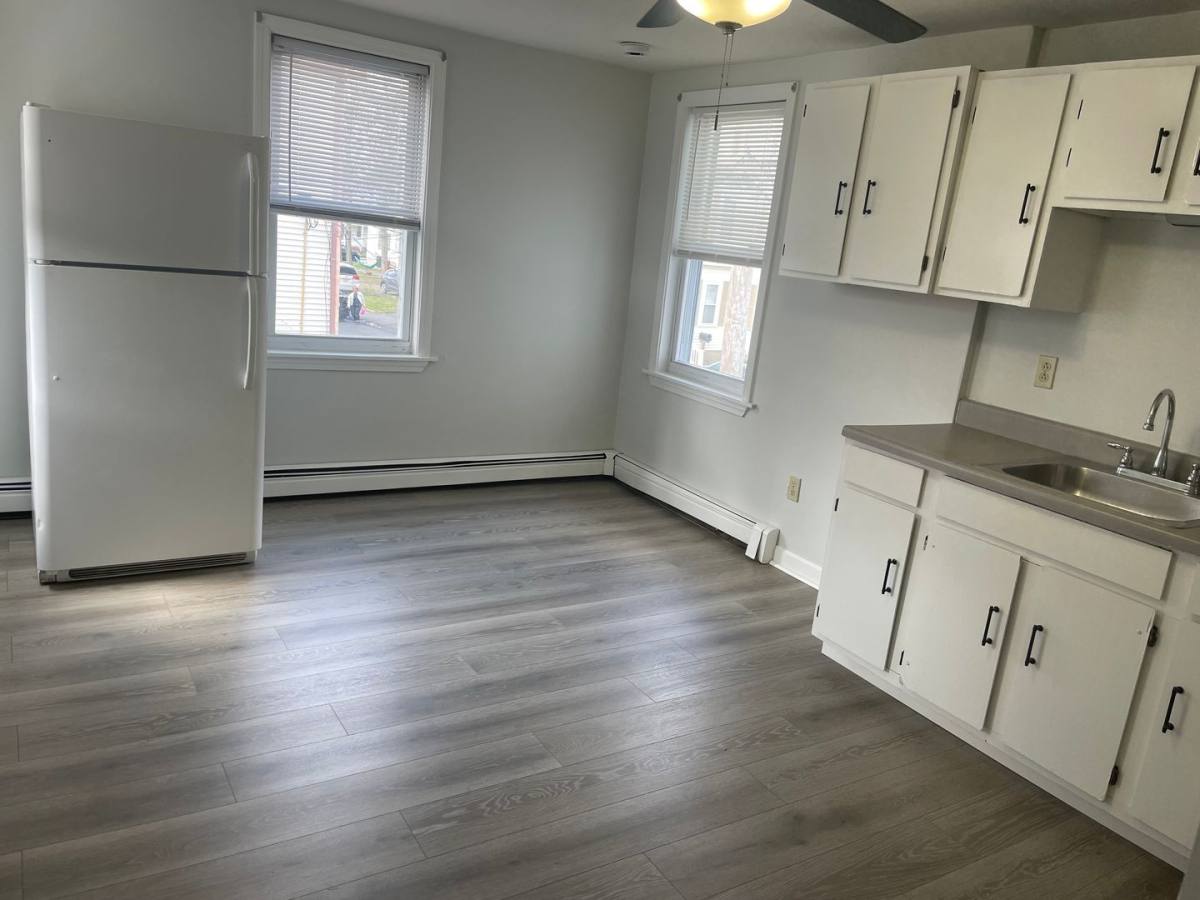 Apartment for rent at 35 Oak St, Taunton, MA 02780