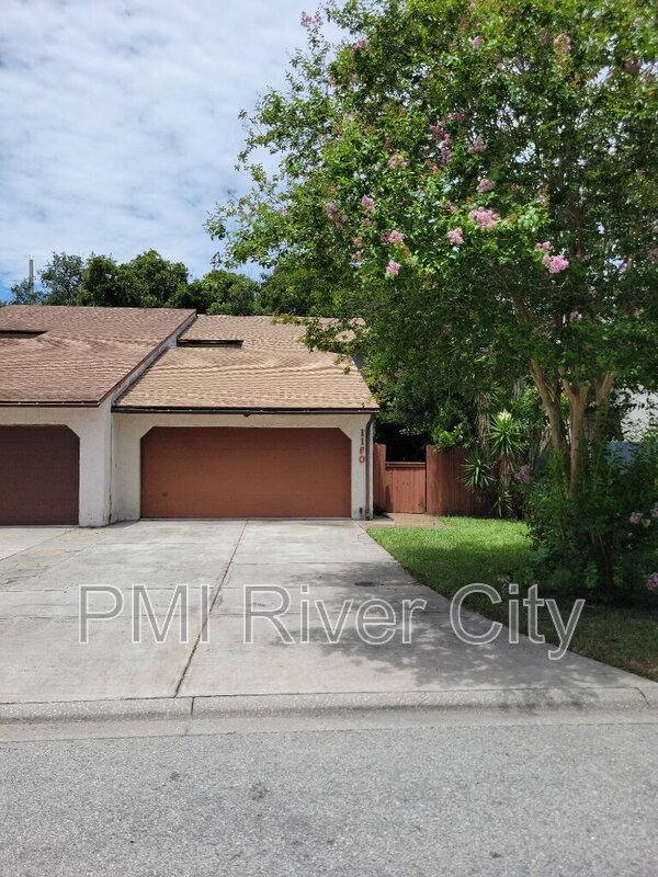 Townhouse for rent at 1160 Romaine Circle W, Jacksonville, FL 32225