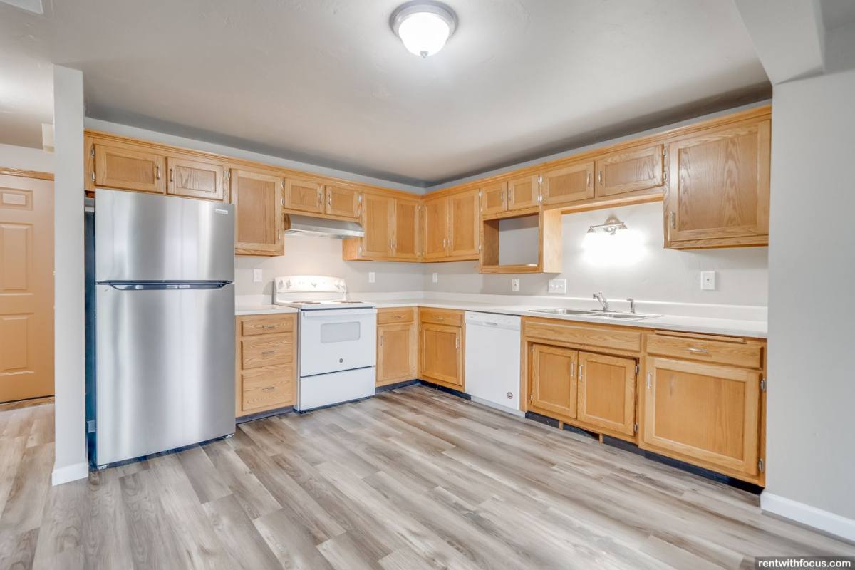 Townhouse for rent at 3835 E River Dr, Green Bay, WI 54301