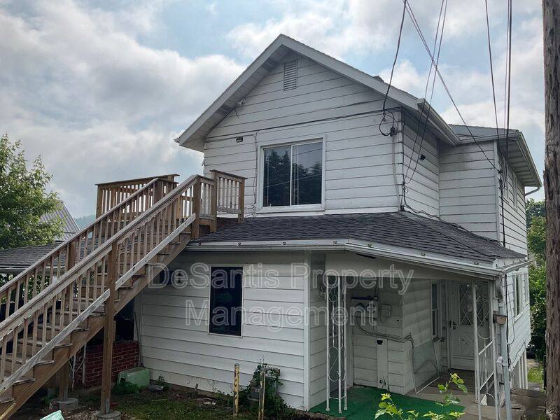 Apartment for rent at 670 Park St #2, California, PA 15419