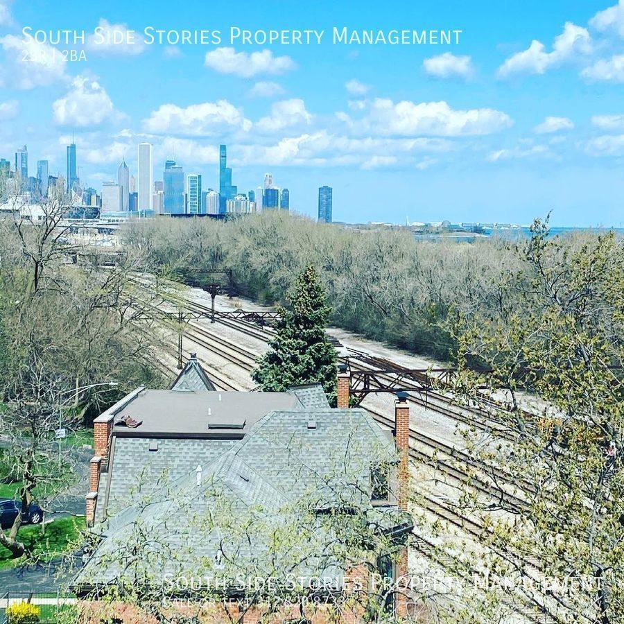 Apartment for rent at 626 E Woodland Park #705, Chicago, IL 60616