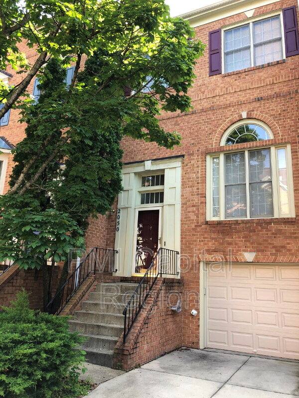Townhouse for rent at 2050 Westchester Dr, Silver Spring, MD 20902