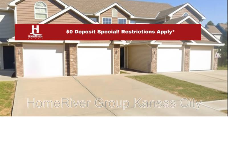 Townhouse for rent at 4366 NE 83rd St, Kansas City, MO 64119