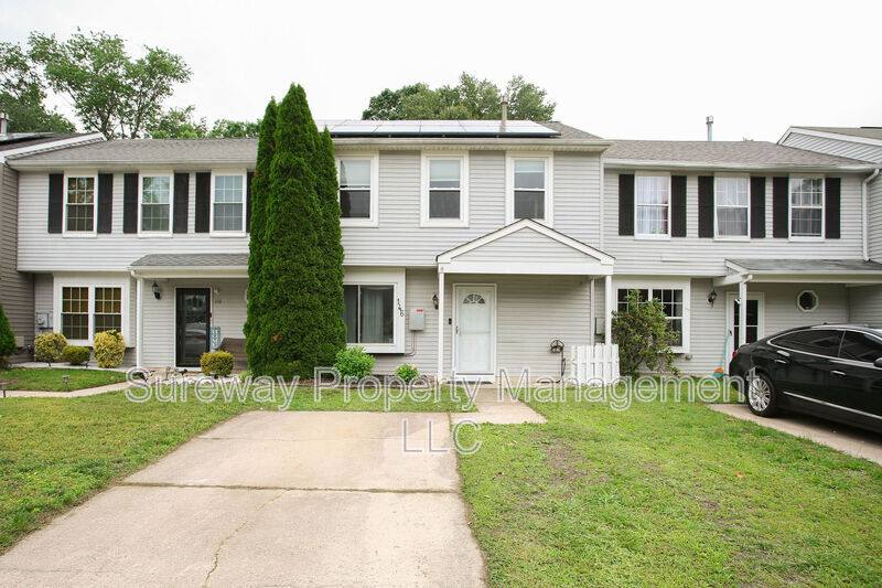 Townhouse for rent at 146 Shoreline Dr, Atco, NJ 08004