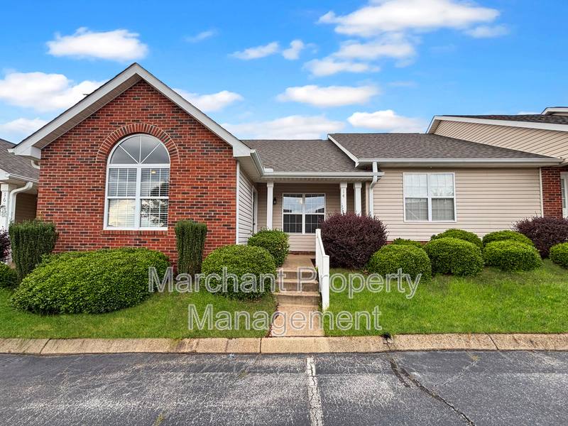 Townhouse for rent at 14 Hillside Glen Dr, Greer, SC 29650