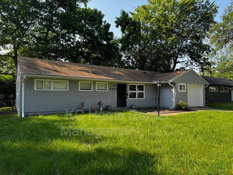 House for rent at 7313 E 109th Terrace, Kansas City, MO 64134