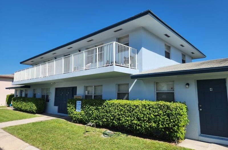Apartment for rent at 1110 W Blue Heron #1, West Palm Beach, FL 33404