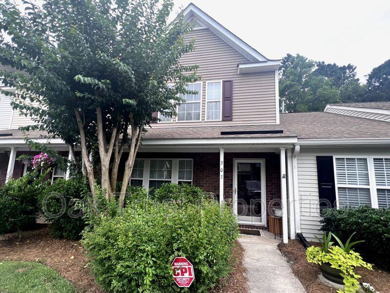 Townhouse for rent at 303 Yellow Hawthorn Circle, Summerville, SC 29483
