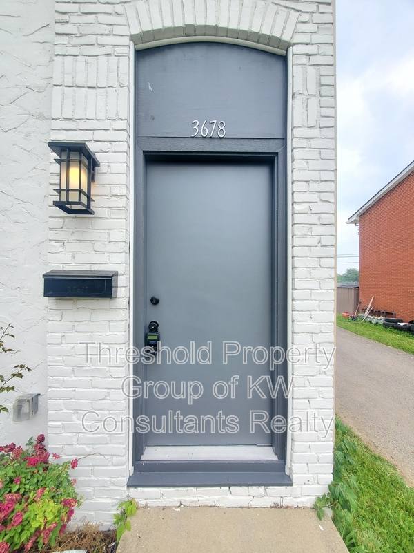 Townhouse for rent at 3672-3678 Arnelle Rd, Columbus, OH 43228