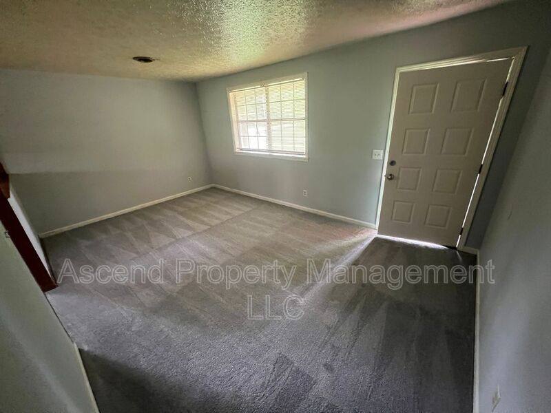 Apartment for rent at 100 Sherry Lane #1, Dickson, TN 37055