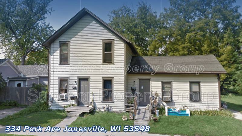 Apartment for rent at 334 Park Ave, Janesville, WI 53548