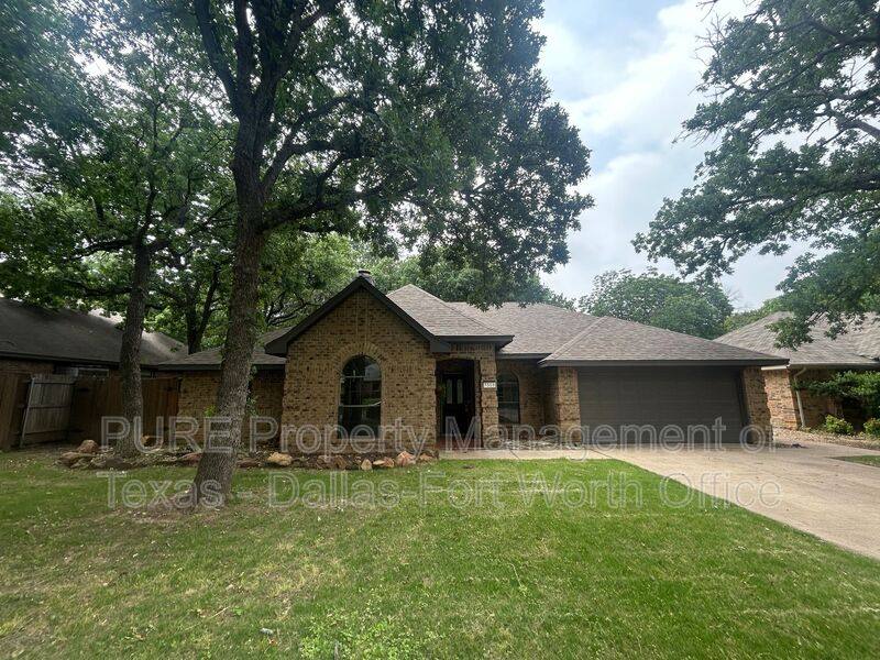 House for rent at 7516 Woodhaven Dr, North Richland Hills, TX 76182