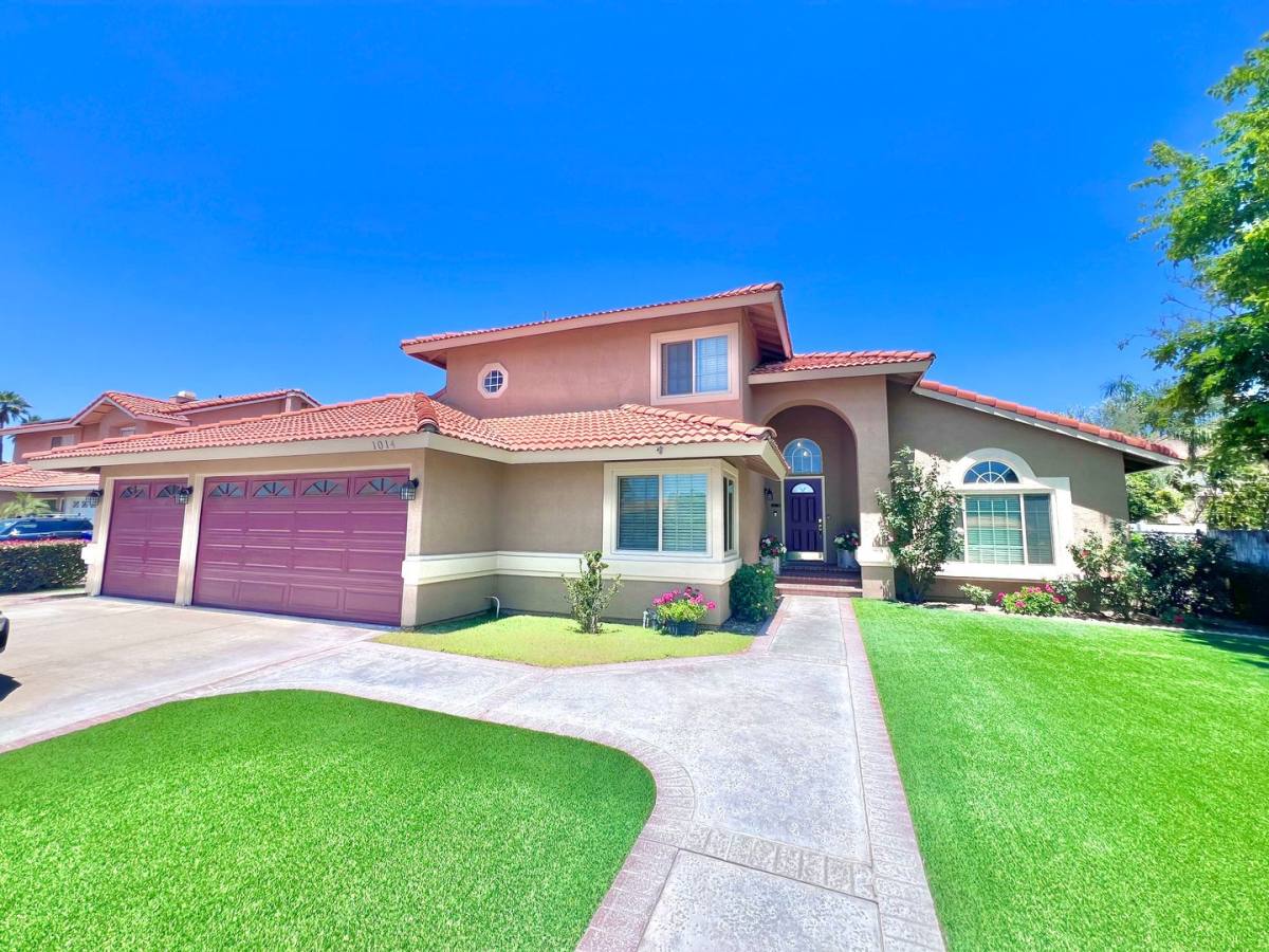 House for rent at 1014 W Jackson St, Rialto, CA 92376