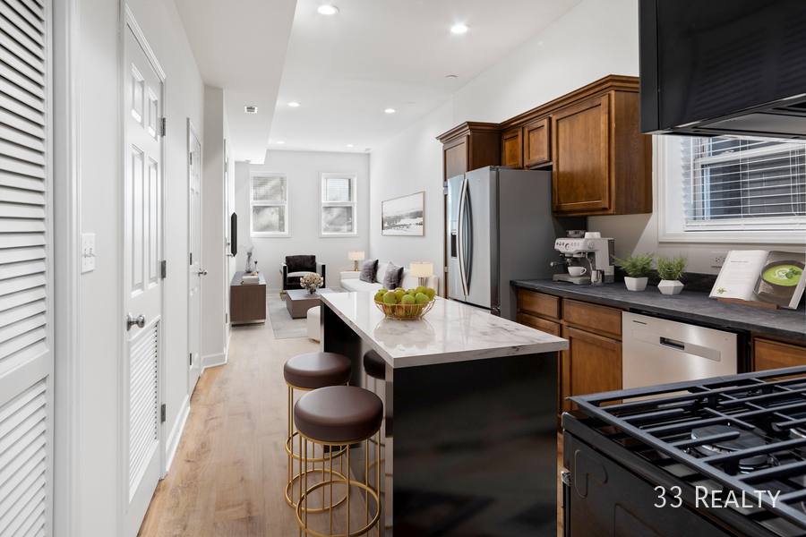 Apartment for rent at 5410 N Campbell #G, Chicago, IL 60625