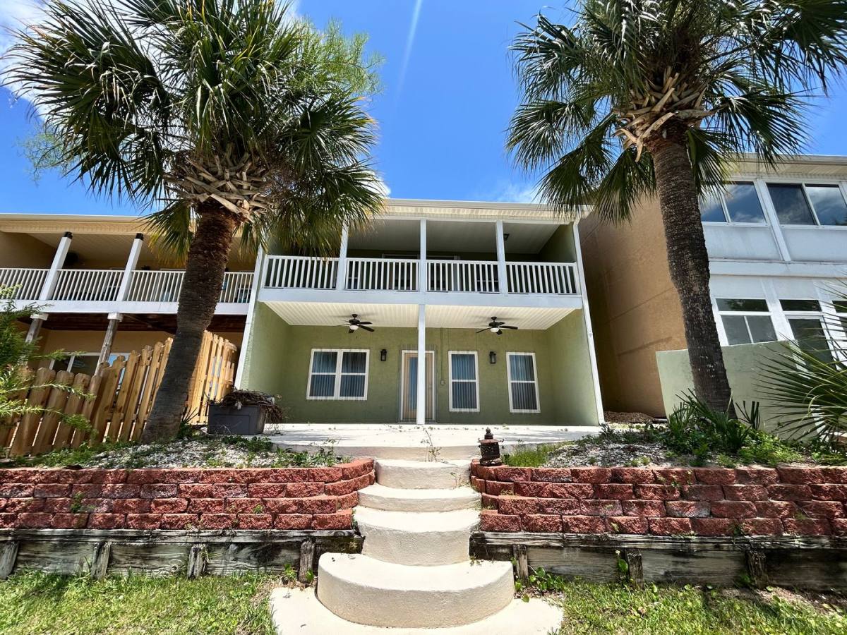 House for rent at 2908 Country Club Dr, Lynn Haven, FL 32444
