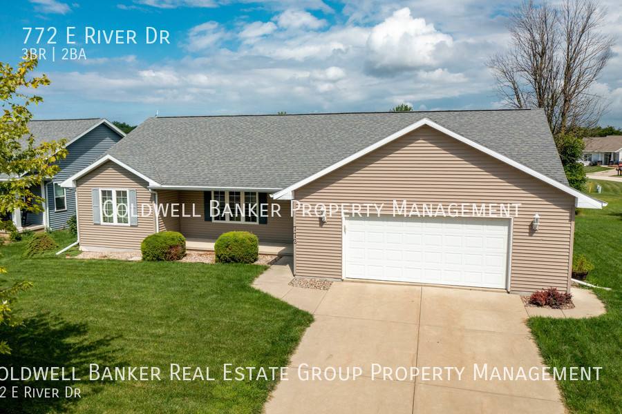 House for rent at 772 E River Dr, De Pere, WI 54115