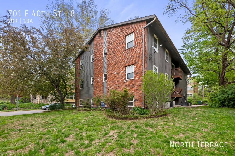 Apartment for rent at 701 E 40th St #8, Kansas City, MO 64111