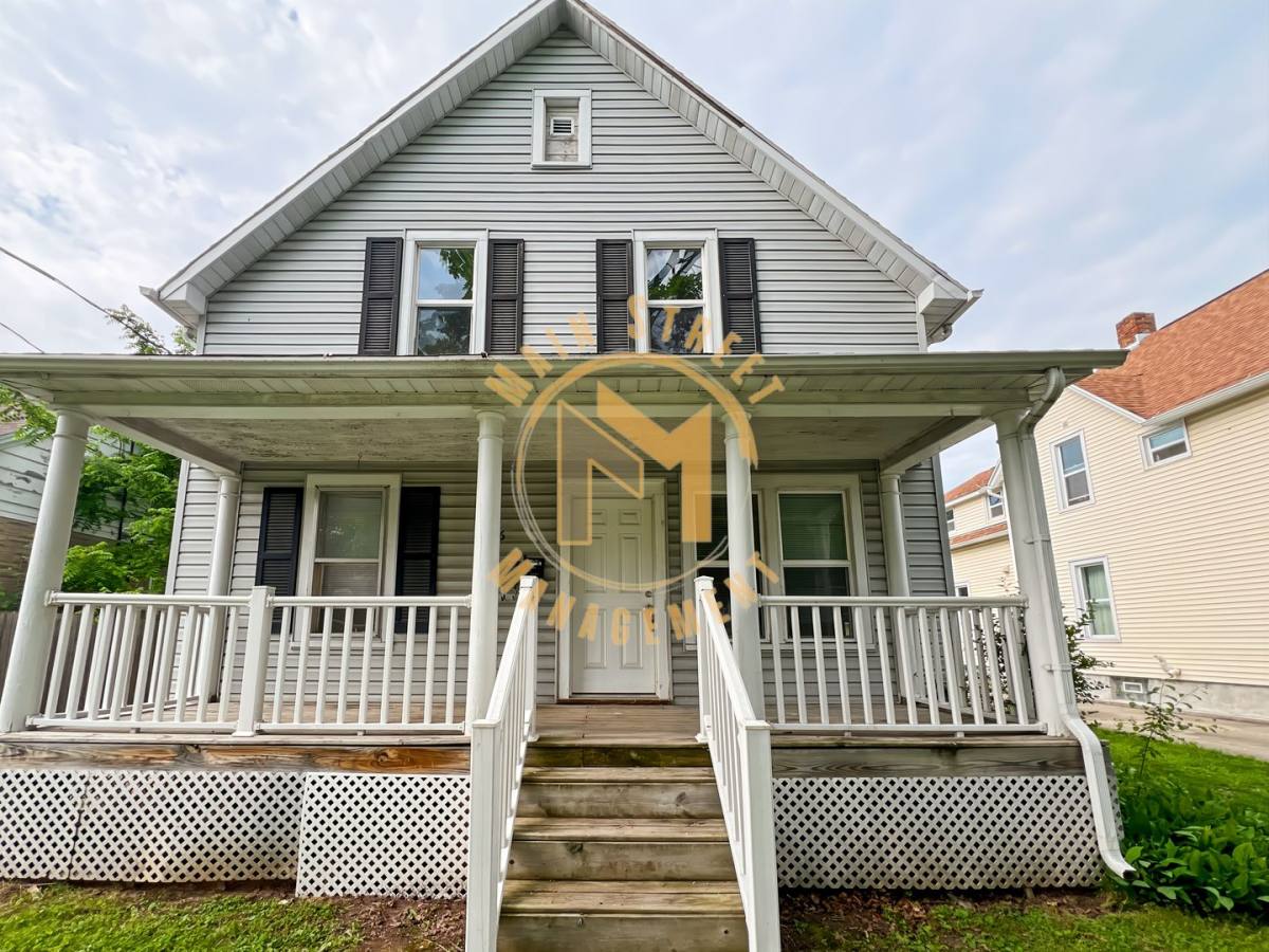 Apartment for rent at 1116 W 8th St, Appleton, WI 54914