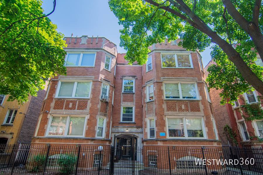 Apartment for rent at 7831 S Kingston Ave #1, Chicago, IL 60649