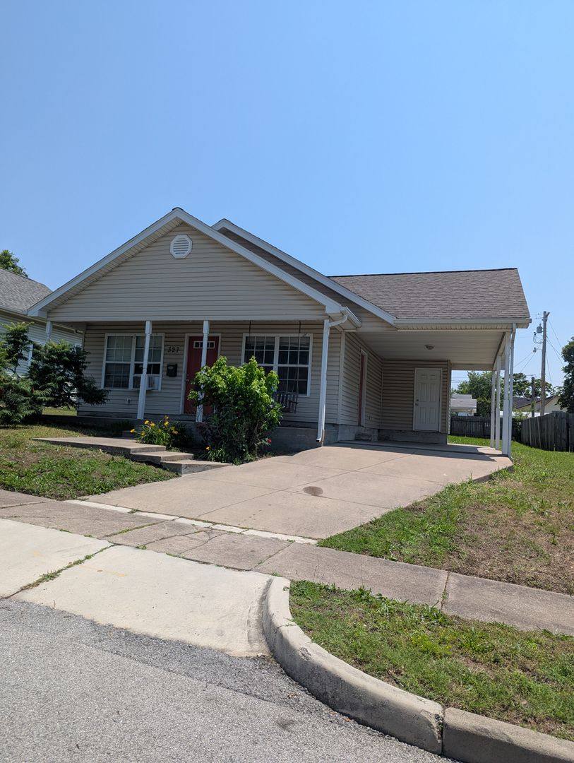 House for rent at 327 S Roane St, Webb City, MO 64870