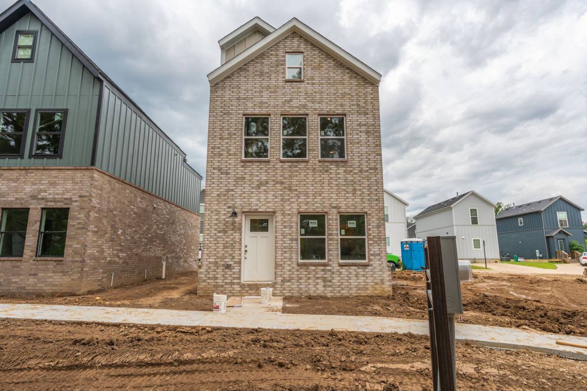 Townhouse for rent at 1313 S Van Buren Ave, Fayetteville, AR 72701