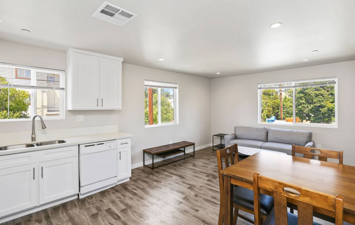 Apartment for rent at 1205 W 37th Dr, Los Angeles, CA 90007