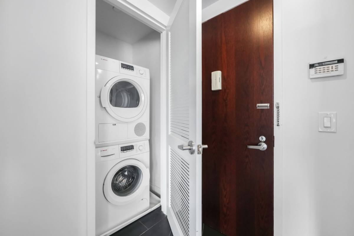 Apartment for rent at 1700 Park Ave, Weehawken, NJ 07086
