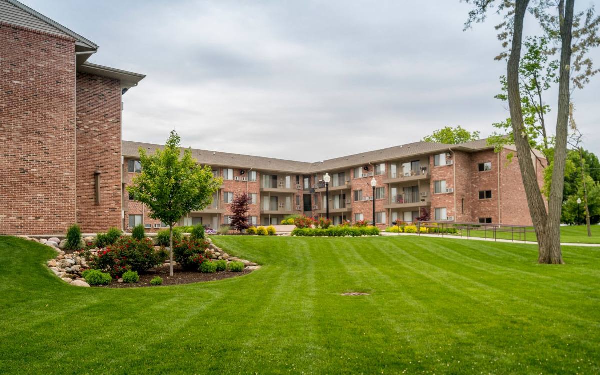 Apartment for rent at 600 E Ficklin St, Tuscola, IL 61953