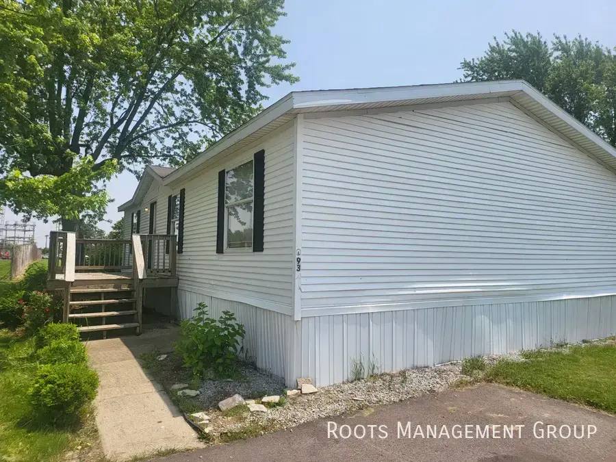 Apartment for rent at 373 S Jackson St #93, Sabina, OH 45169