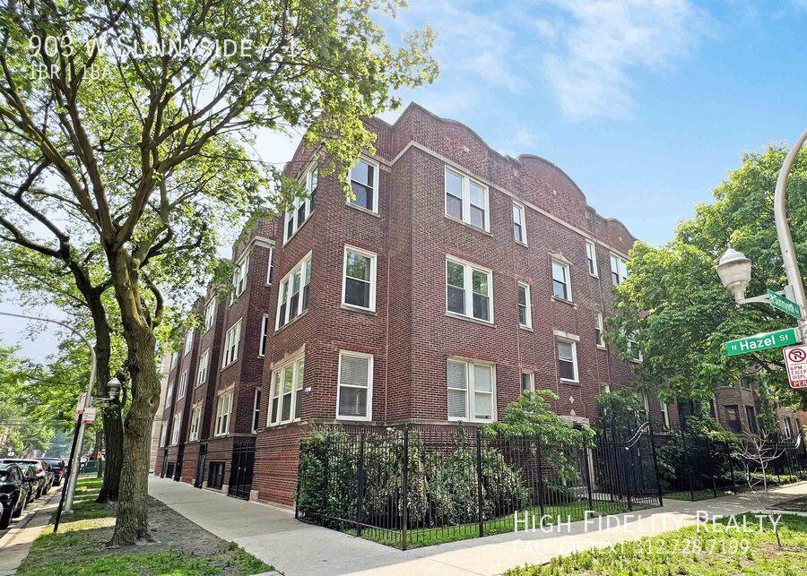 Apartment for rent at 903 W Sunnyside #1, Chicago, IL 60656