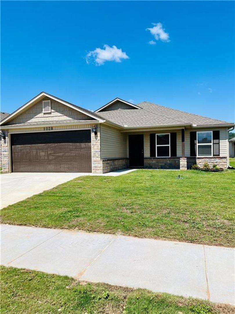 House for rent at 1028 E Starling St, Fayetteville, AR 72701