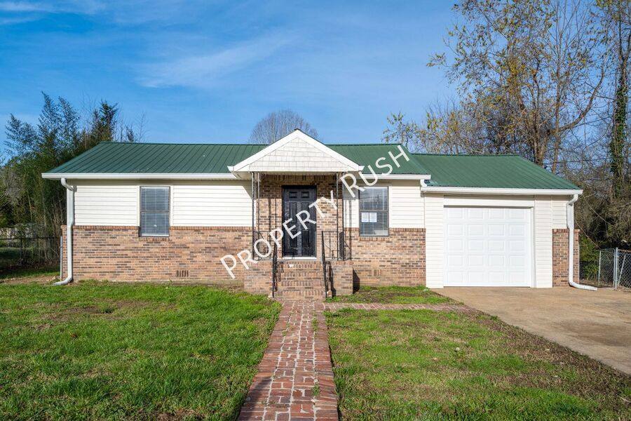 House for rent at 1535 Myrt St, Rossville, GA 30741