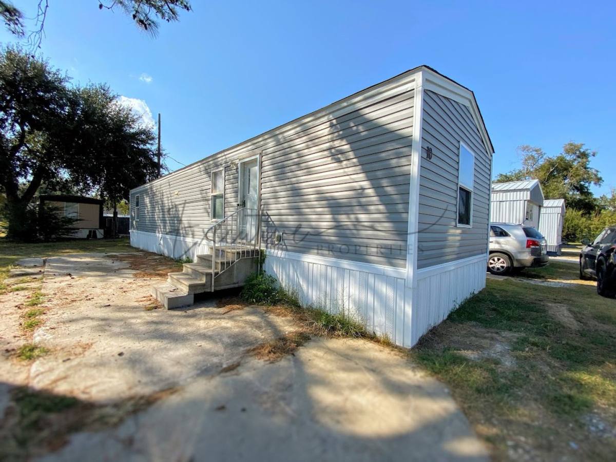 Apartment for rent at 1030 Mildred St #10, Sulphur, LA 70663