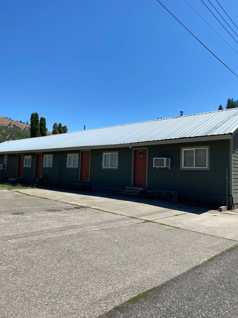 House for rent at 101 Main St, Klickitat, WA 98628