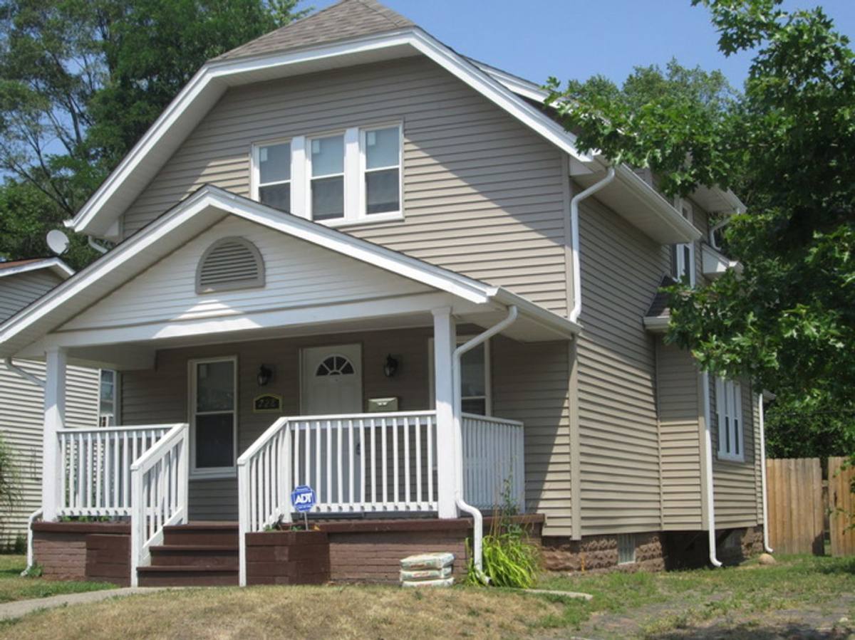Apartment for rent at 728 Frances St, South Bend, IN 46617