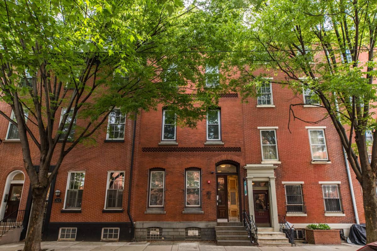 Townhouse for rent at 331 S 12th St, Philadelphia, PA 19107