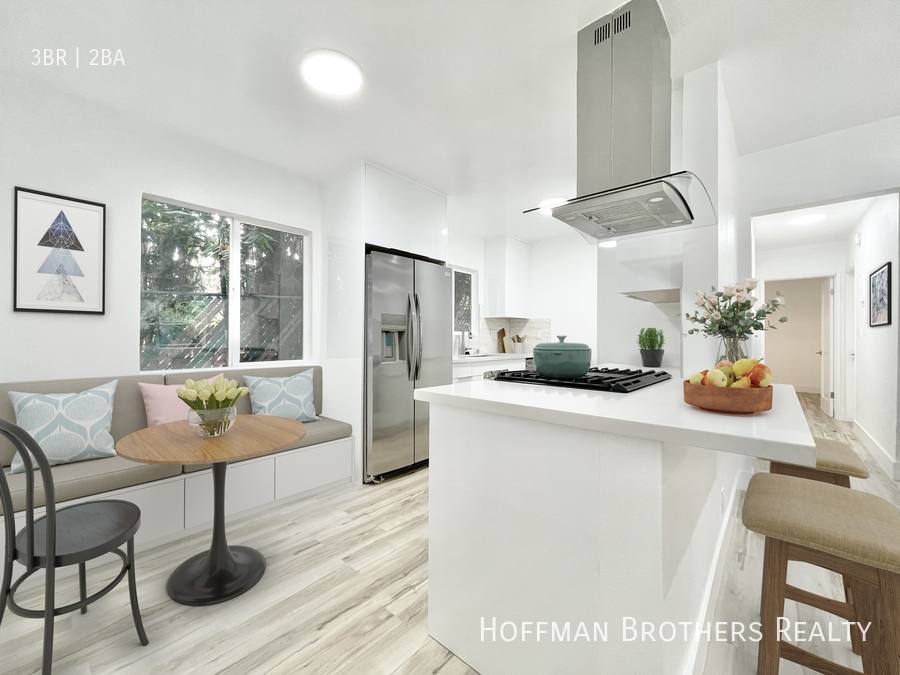 Apartment for rent at 634 Flower Ave #4, Venice, CA 90291