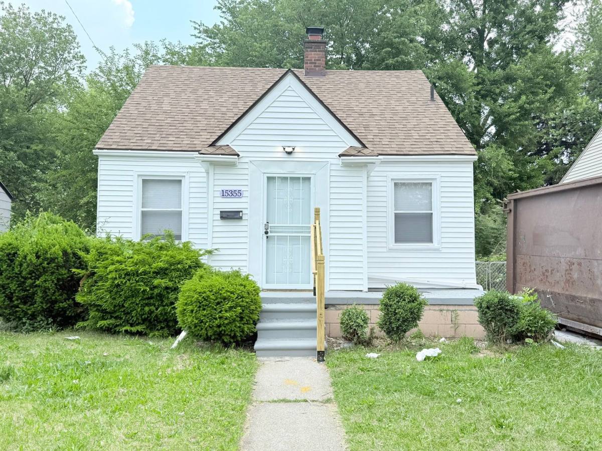 House for rent at 15355 Plainview Ave, Detroit, MI 48223