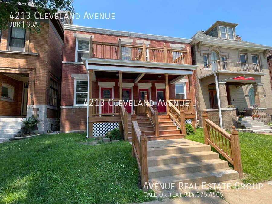 Townhouse for rent at 4213 Cleveland Ave, Saint Louis, MO 63110