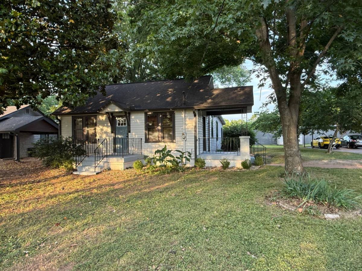 Apartment for rent at 408 Spence Lane, Nashville, TN 37210