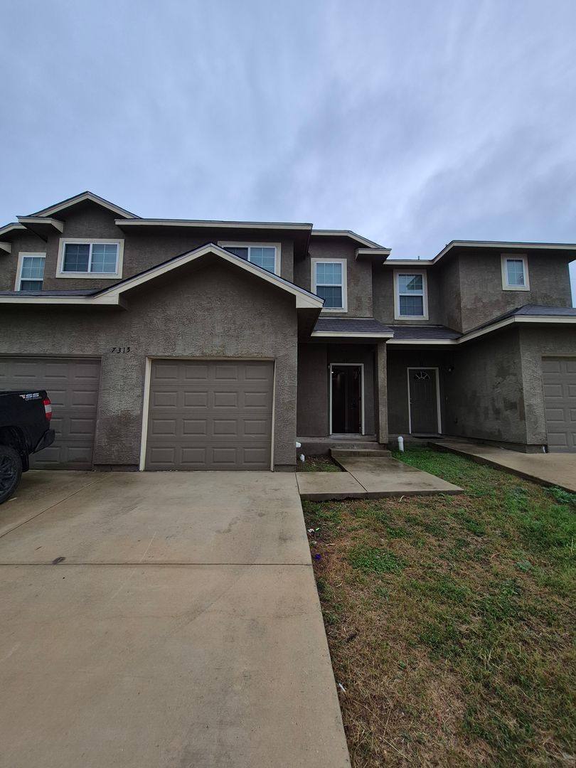Townhouse for rent at 7315 Colina Way, Converse, TX 78109