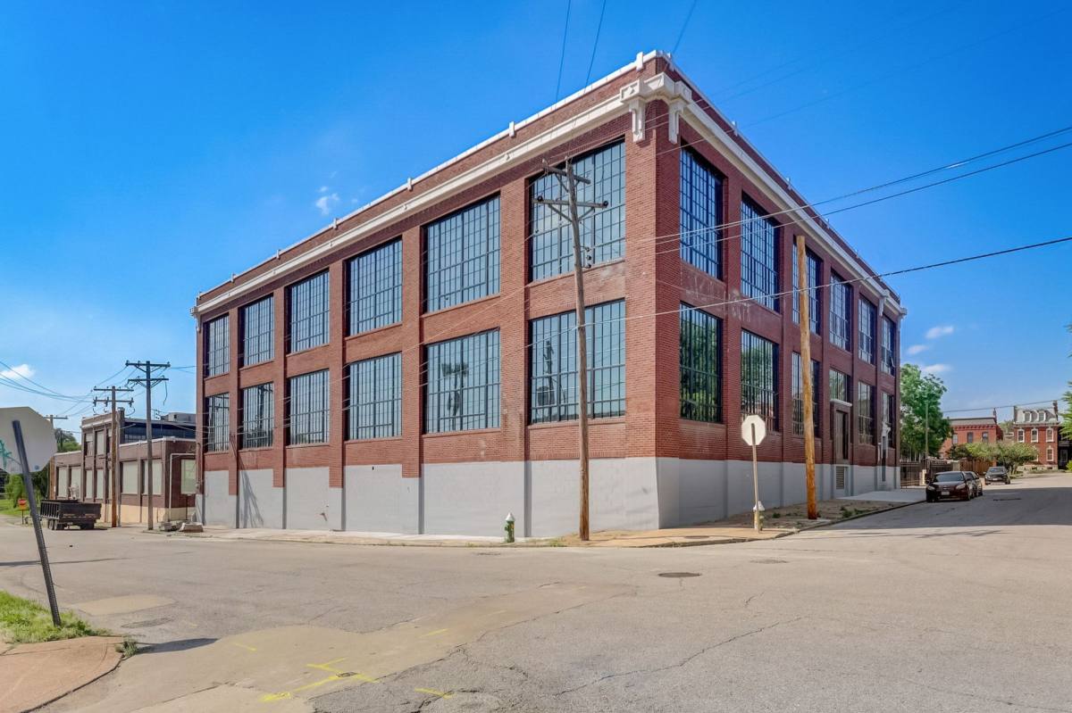 Apartment for rent at 2327 Texas Ave, Saint Louis, MO 63104