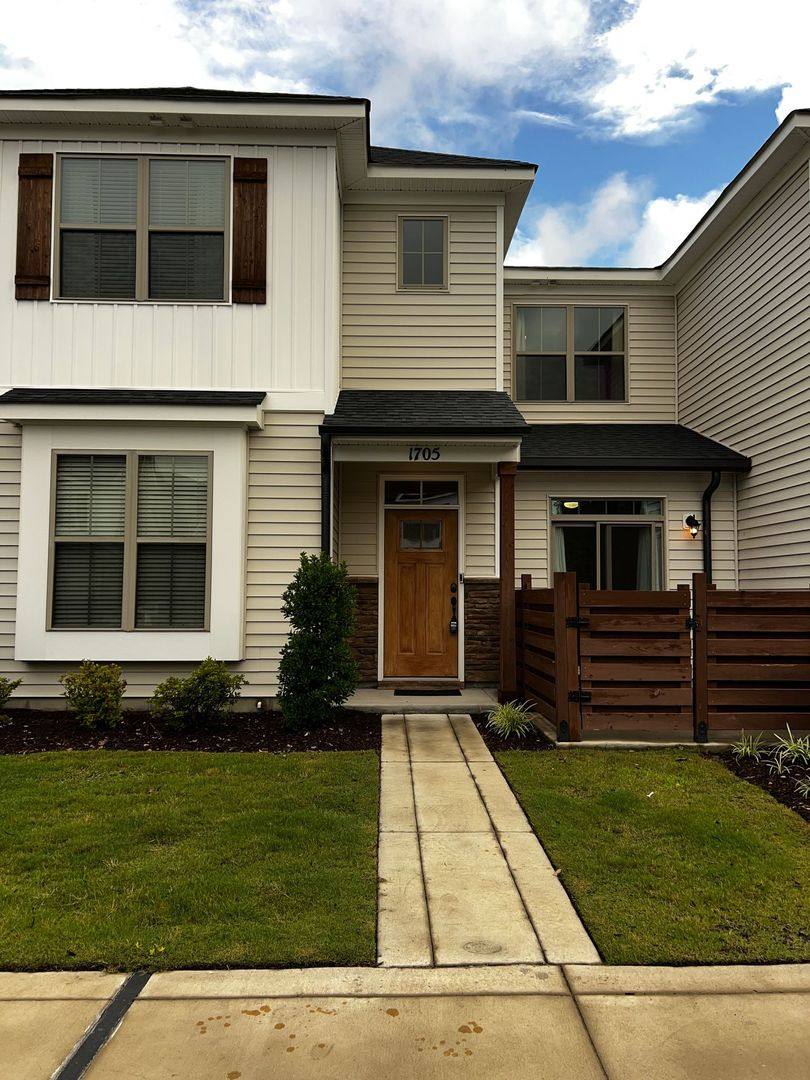 Apartment for rent at 1705 Union Pacific Way, Suffolk, VA 23435