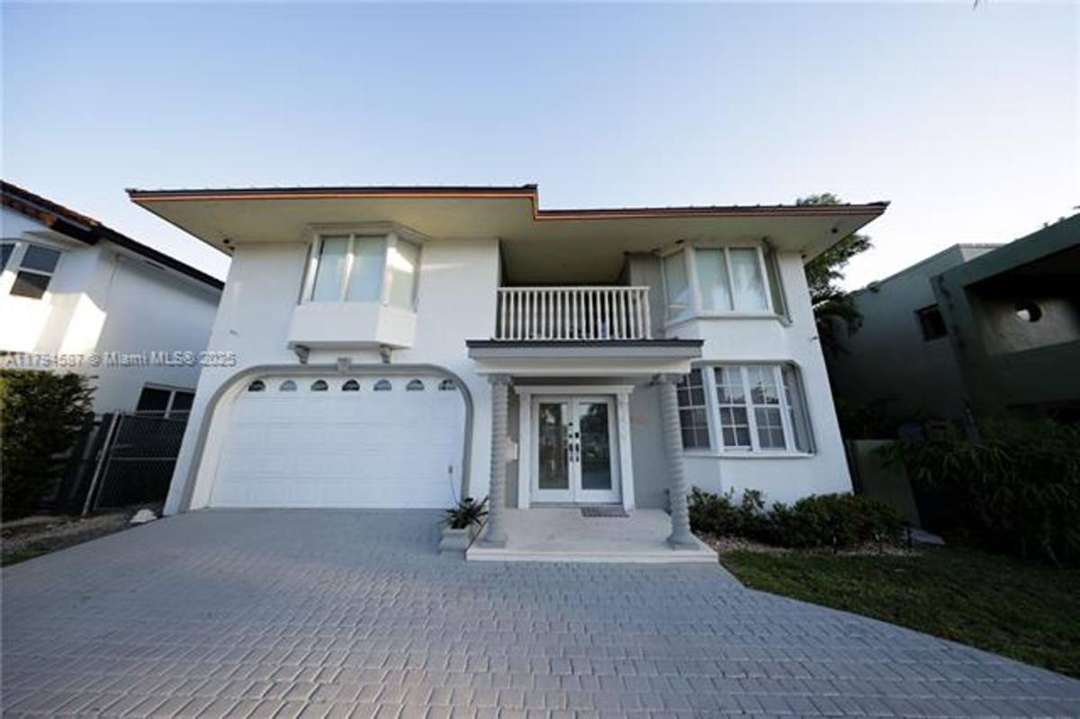 Townhouse for rent at 1230 NE 89th St, Miami, FL 33138