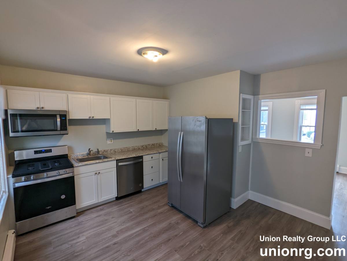 Townhouse for rent at 4 Swetts Court, Watertown, MA 02472