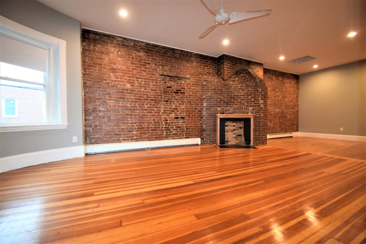 Apartment for rent at 1736 Beacon St #3, Brookline, MA 02446