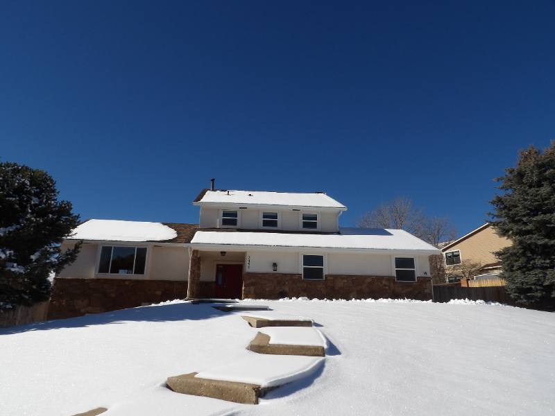 House for rent at 2455 Stoneridge Dr, Colorado Springs, CO 80919